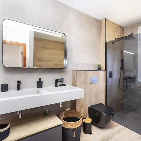 Floradise By Interhome Feriehus Lloret de Mar