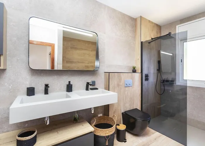 Floradise By Interhome Vakantiehuis Lloret de Mar